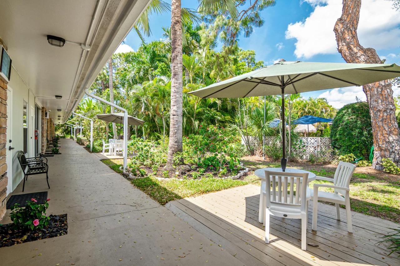 The Fairways Inn Of North Naples Exterior foto